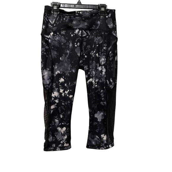 Lululemon athletica Black/White Abstract Floral Mesh Cropped Leggings - Picture 1 of 9